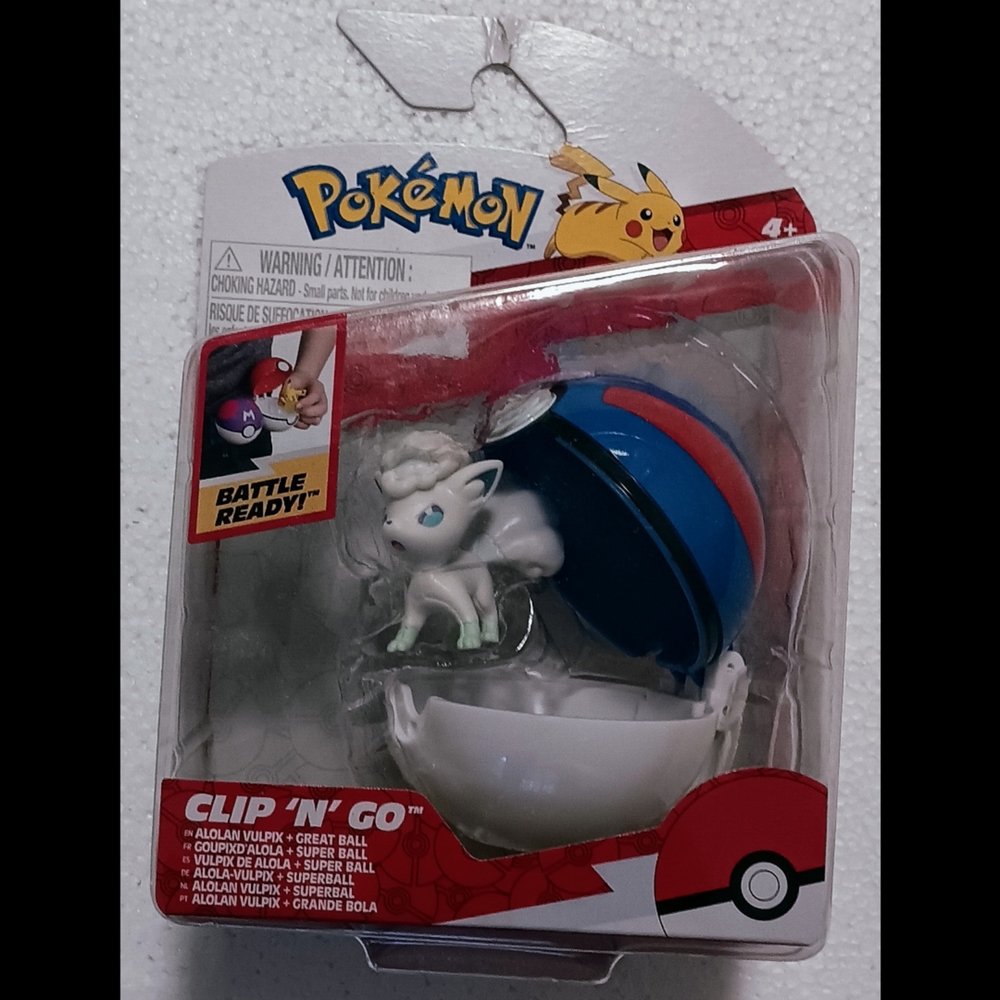 Pokemon Clip 'N' Go Alolan Vulpix with Great Ball - Red, Blue, White